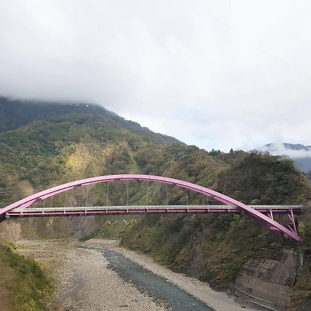 拉拉山周家渡假旅館 Hualing Exterior photo